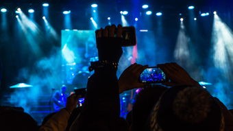 探索魔幻世界的创新体验：《热血屠龙》手机游戏的战斗策略及角色设定深度解析