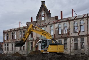 水乡小镇无限建造版：探索和挖掘湿地文化资源，打造浓厚江南水乡风情的新型旅游目的地