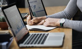 学习电脑组装与维修的完整指南：PDF下载，技术详解及实用技巧分享