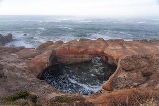 (“忽闻海上有仙山,山在虚无缥缈间”)忽闻海上有神仙，仰望蔚蓝天空探寻传说中的神秘力量