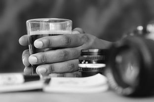 (爱上一个不回家的人)不回家的人，现象背后的多元分析与探讨