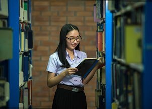 (民国之铁血荣耀 小说)民国之铁血荣耀，一部历史与现实交织的史诗巨作