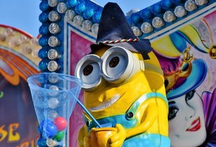 (青云诀2官网下载)青云诀是一部集武术、内功、剑术于一体的武侠小说，自问世以来，深受读者喜爱。经过多个版本的补充，其内容日益丰富，以下是针对青云诀2所有版本的内容分析、介绍及常见问答。